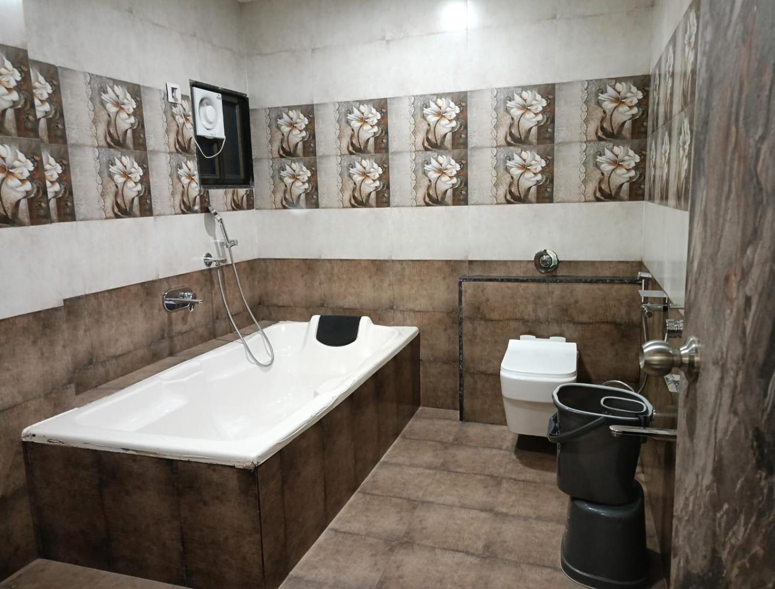 Hotel E Classico Bhavnagar Exterior foto